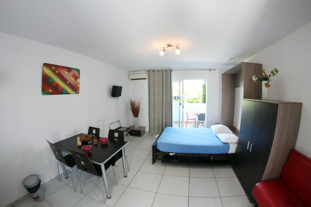 Saint Esteve Appart Hotel La Ciotat Bagian luar foto