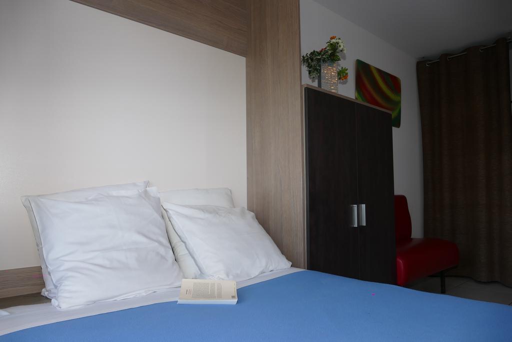 Saint Esteve Appart Hotel La Ciotat Bagian luar foto