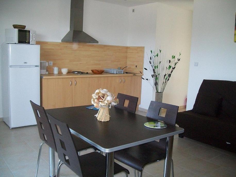 Saint Esteve Appart Hotel La Ciotat Bagian luar foto